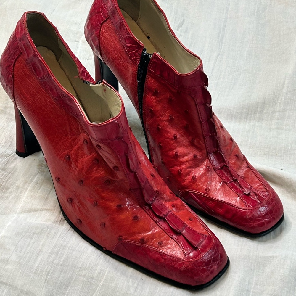 Authentic Max Leather Red Gator and Ostrich Ankle boot GENTLY WORN Women Size 10